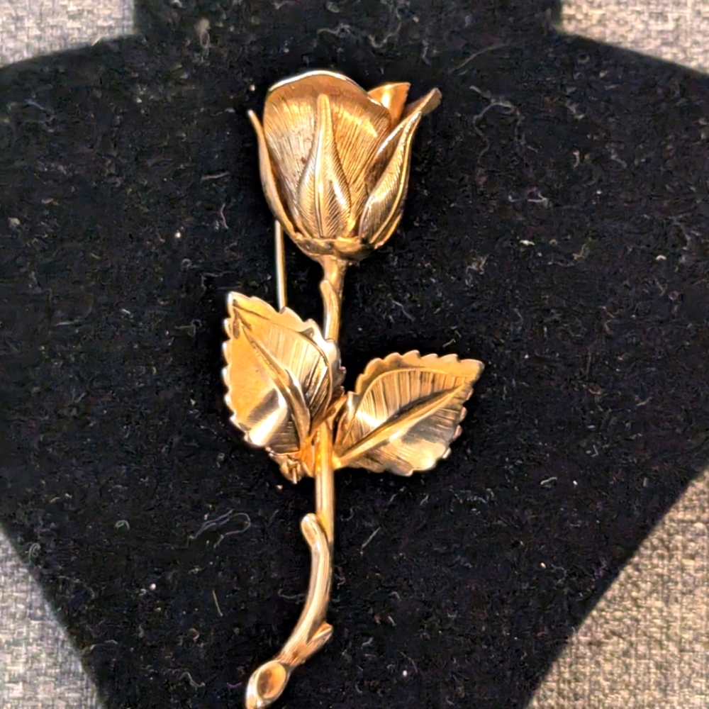 Vintage Giovanni Gold Tone Metal Rose Flower Form Pin / Brooch 3” - Picture 2 of 6